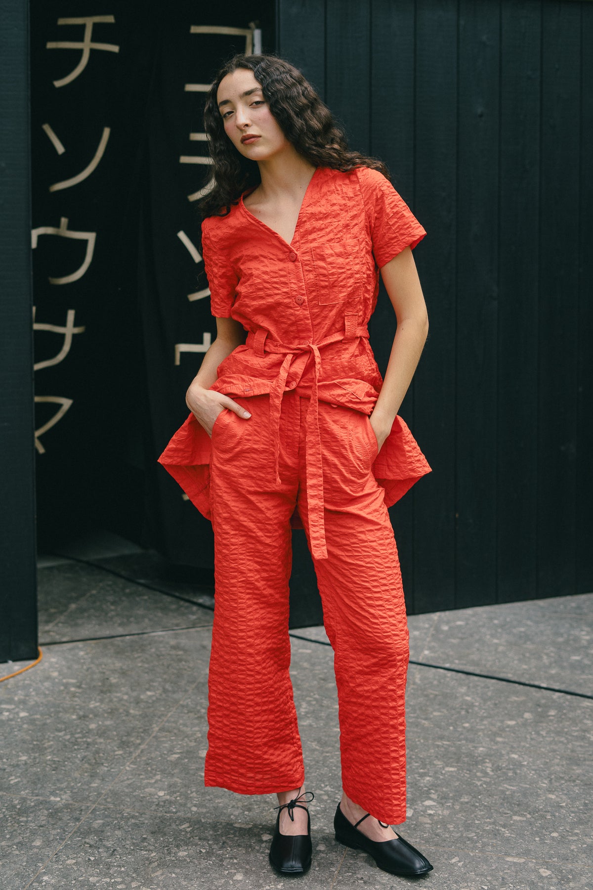PANTALON TUBO TEXTURA ROJO