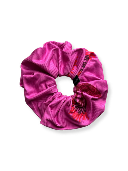 SCRUNCHIE FLORES FUCSIA